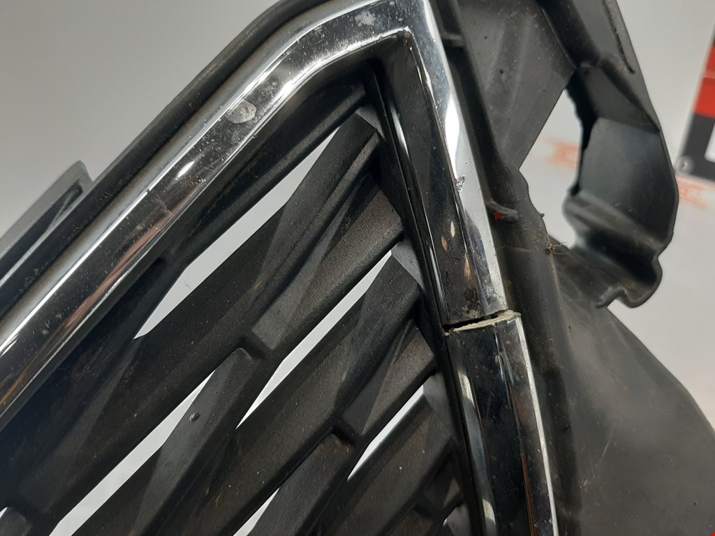 Решетка радиатора SEAT Toledo 2012-2019