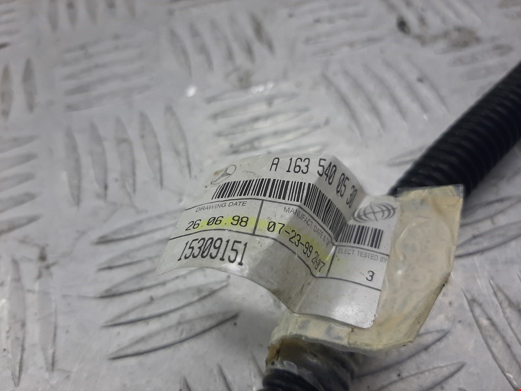 Клемма аккумулятора (плюс) + MERCEDES-BENZ M-Class W163 ML 1997-2005