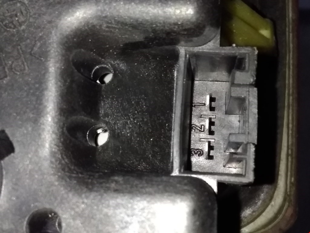 Фонарь задний внутренний левый BMW 3er E46 1998-2006