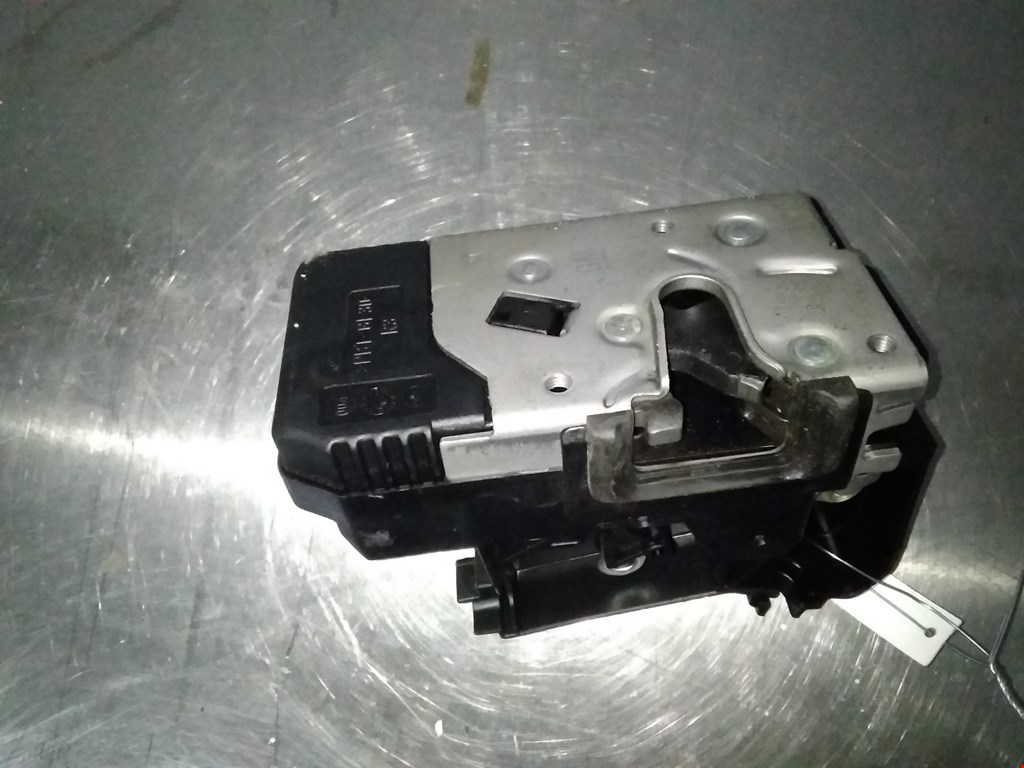 Замок двери передней правой OPEL Combo C 2001-2011