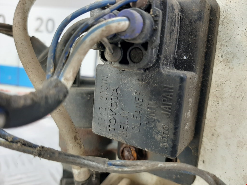 Бачок омывателя LEXUS LS UCF20 1997-2000