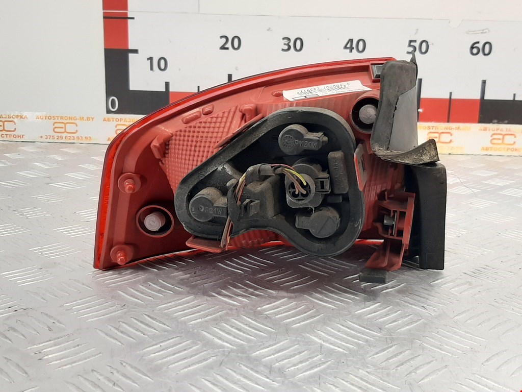 Фонарь задний правый SEAT Exeo 2008-2013
