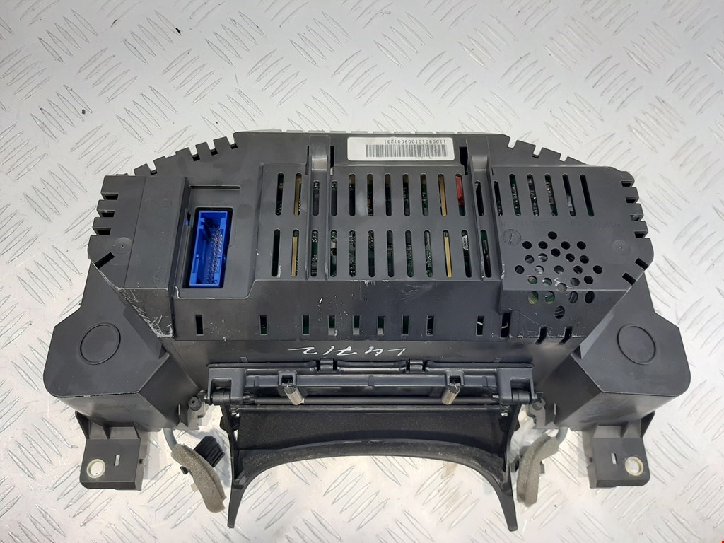 Панель приборов (щиток) AUDI A8 D3 2003-2010