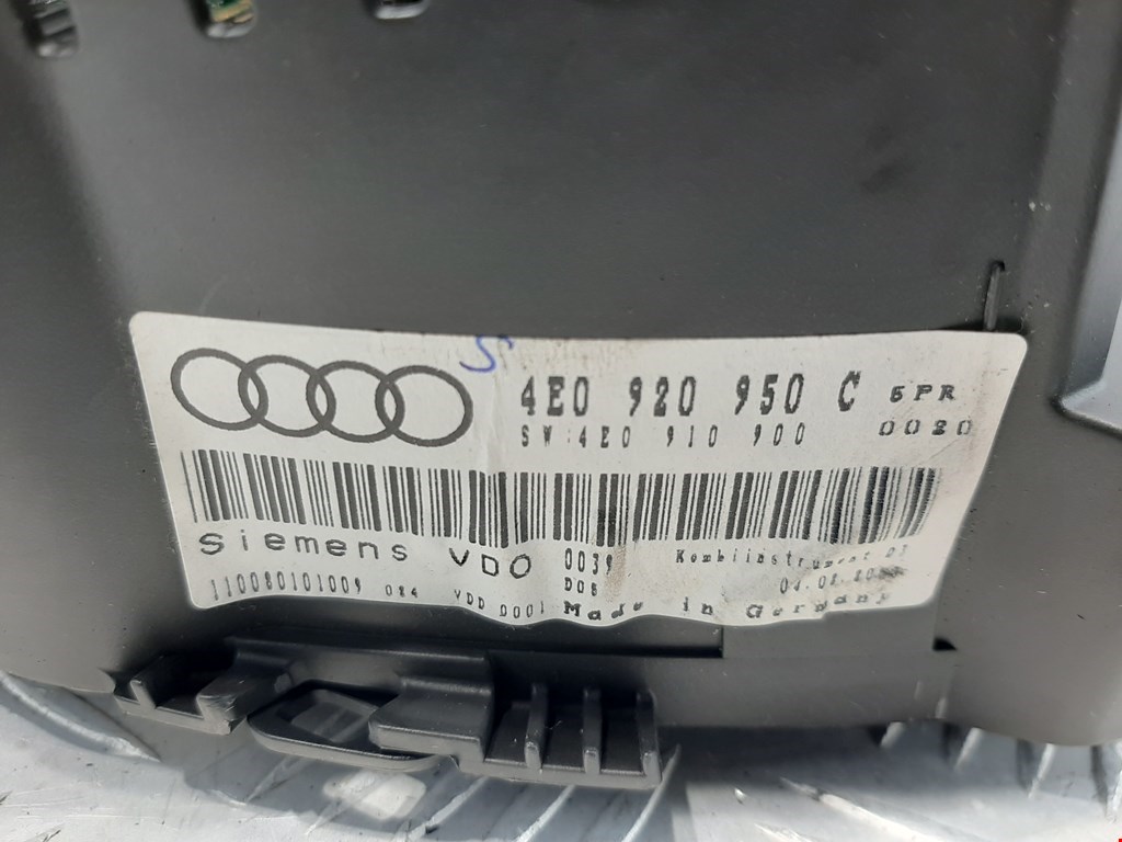 Панель приборов (щиток) AUDI A8 D3 2003-2010