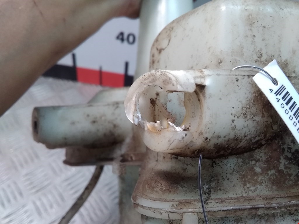 Бачок омывателя LEXUS LS UCF20 1997-2000