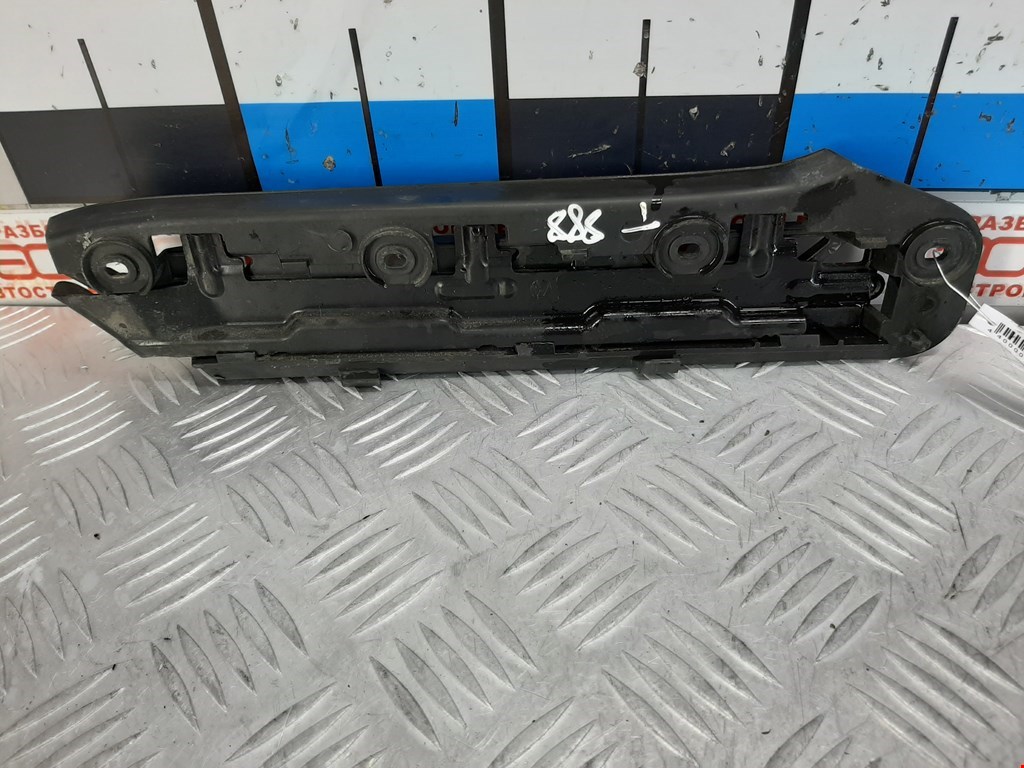 Кронштейн переднего бампера левый VOLKSWAGEN Touran 2003-2010