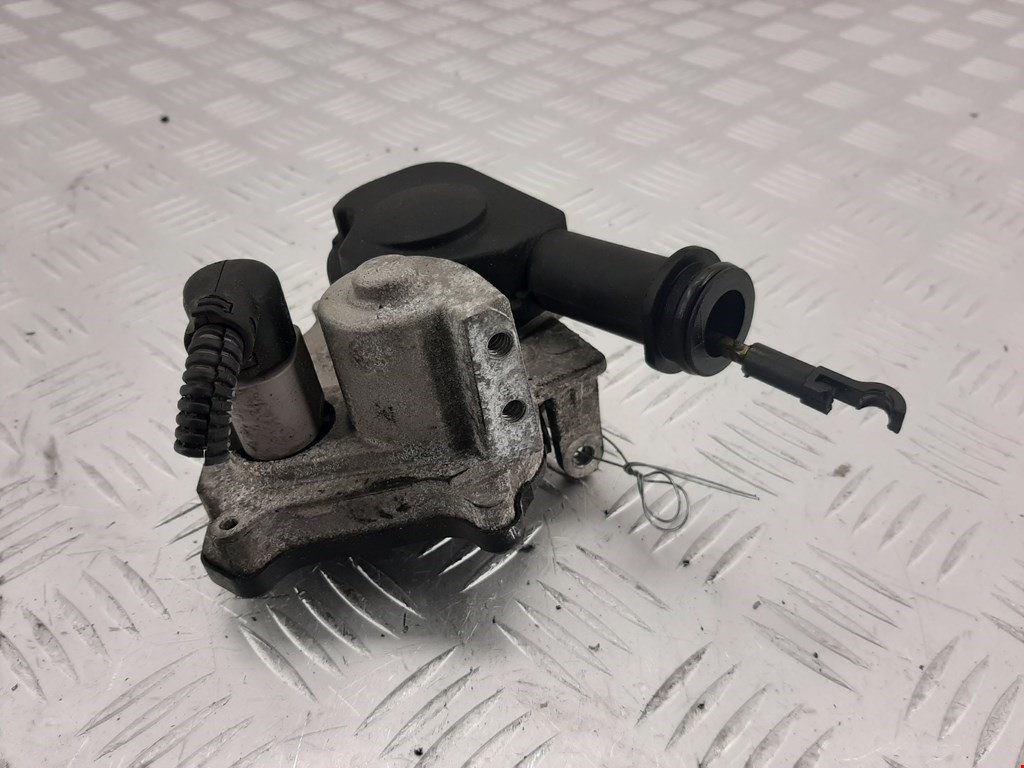 Сервопривод (электропривод моторчик привода) заслонок впускного коллектора Audi A3 8P (2003-2013)