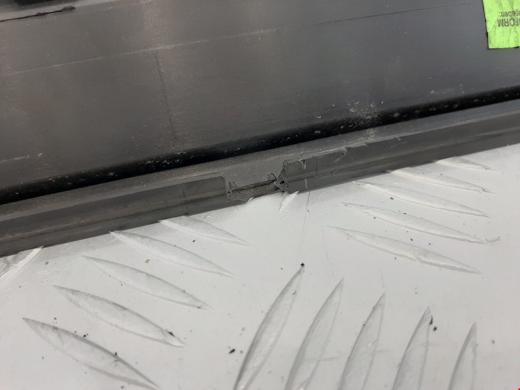 Накладка порога (внутренняя) AUDI A8 D3 2003-2010