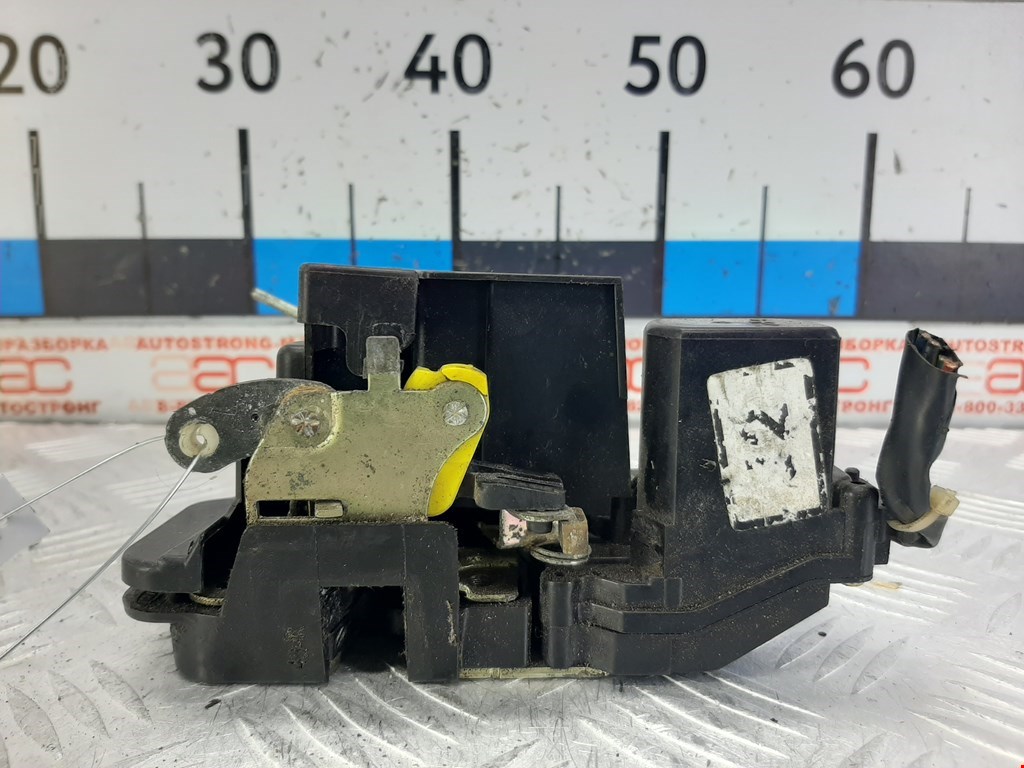 Замок двери задней левой KIA Carens 1999-2002