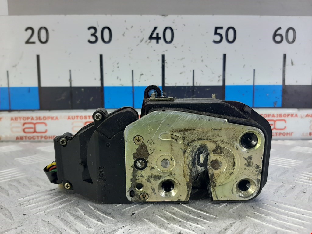 Замок двери задней левой KIA Carens 1999-2002