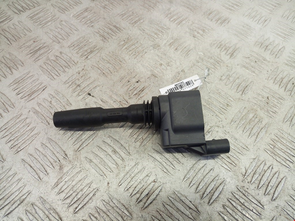 Катушка зажигания AUDI A3 8V 2012-2020