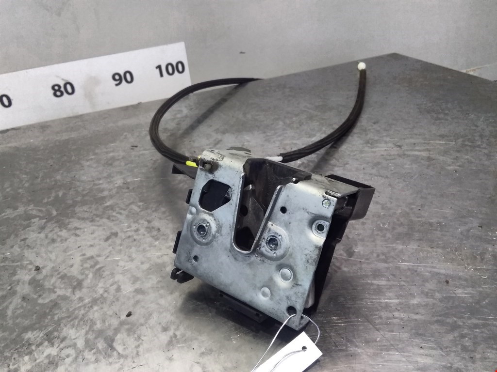 Замок двери задней правой AUDI A4 B5 1995-2001