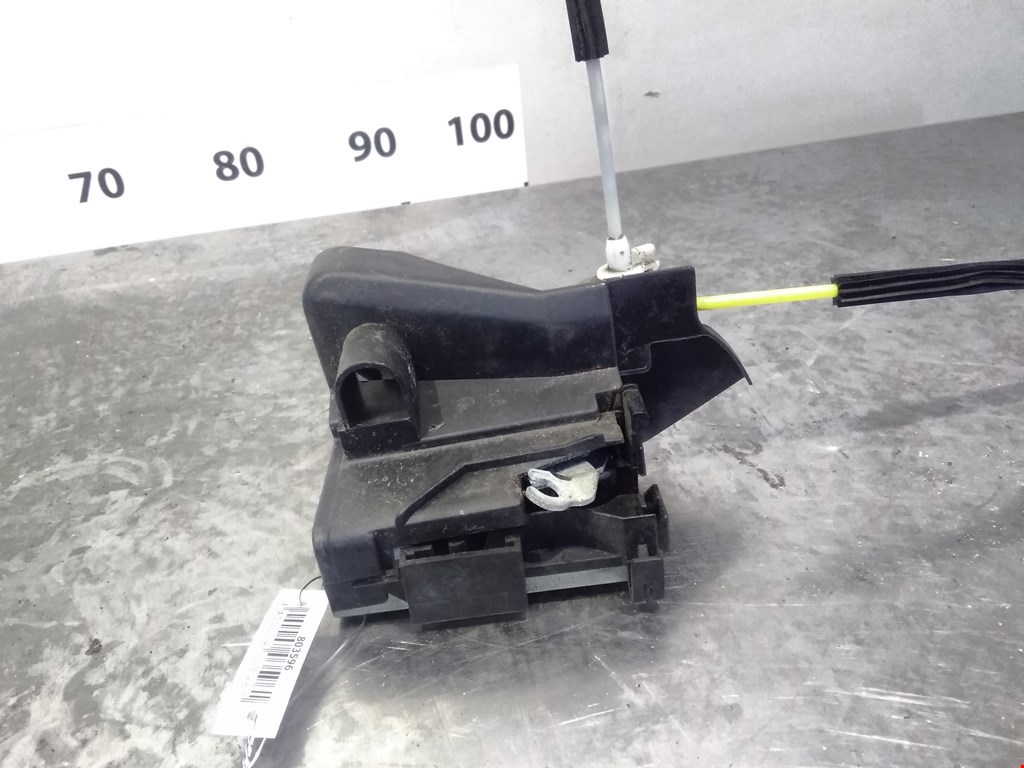 Замок двери задней правой AUDI A4 B5 1995-2001