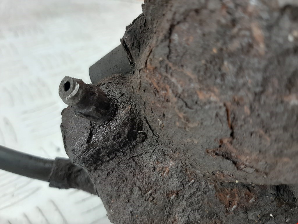 Суппорт передний правый BMW X5 E53 1999-2006