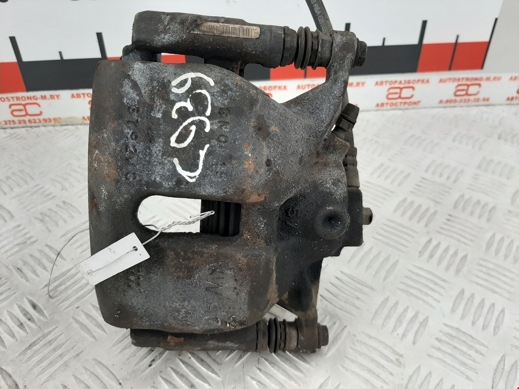 Суппорт передний правый AUDI A3 8V 2012-2020