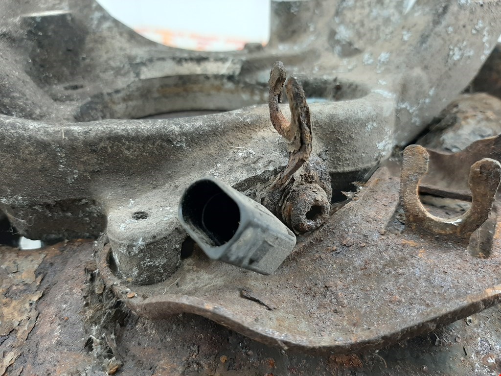 Ступица задняя левая AUDI A8 D3 2003-2010