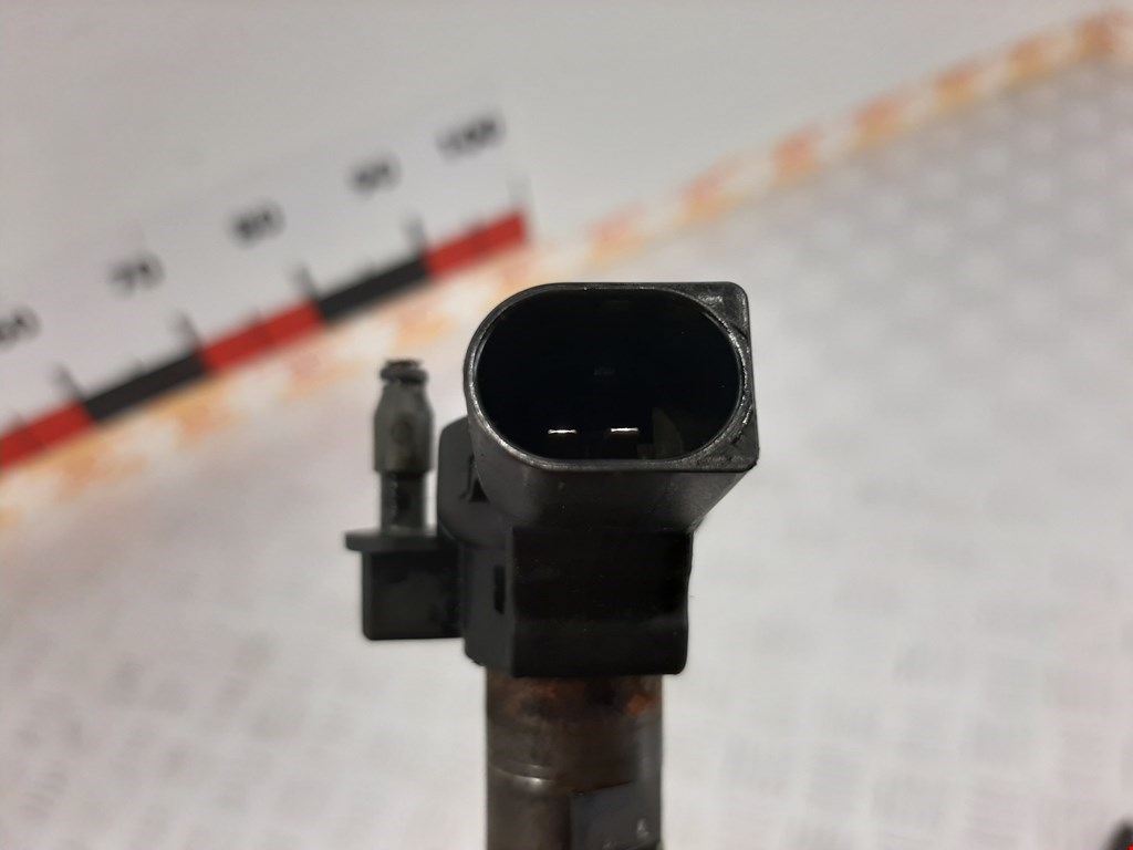 Форсунка дизельная электрическая VOLKSWAGEN Passat B6 2005-2011