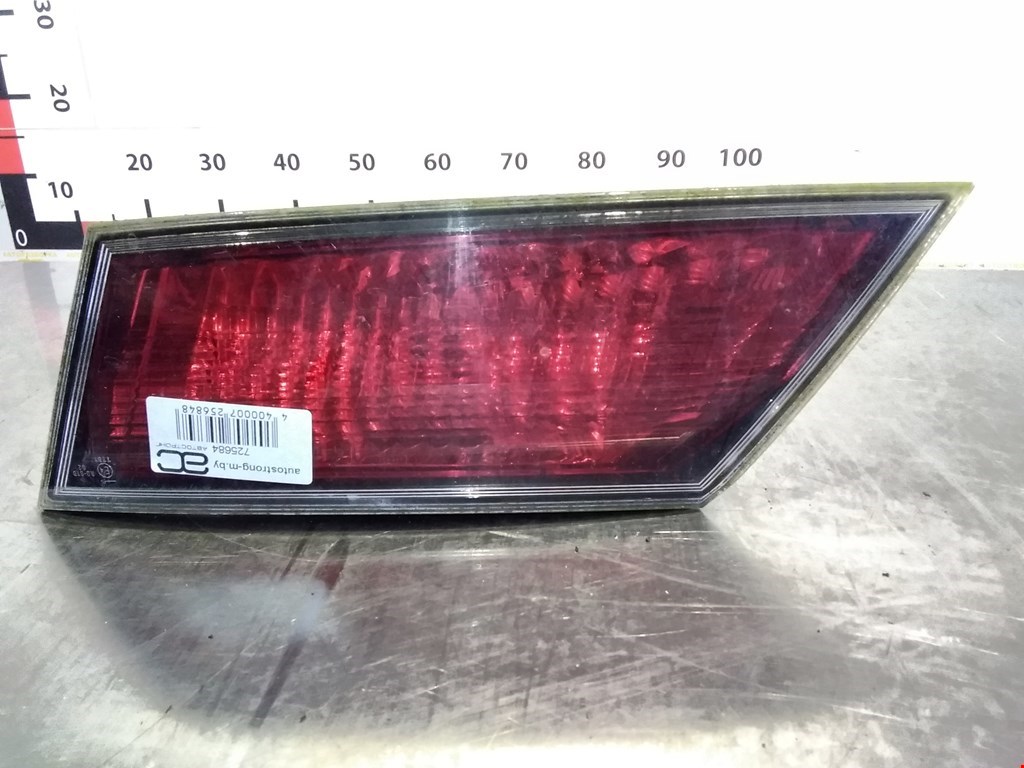 Фонарь крышки багажника правый Honda Civic 8 (2005-2011)