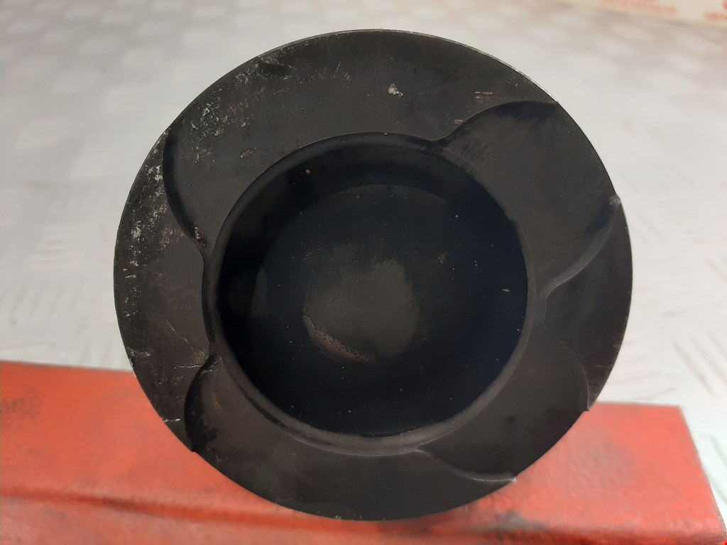 Поршень с шатуном TOYOTA Avensis 2003-2008