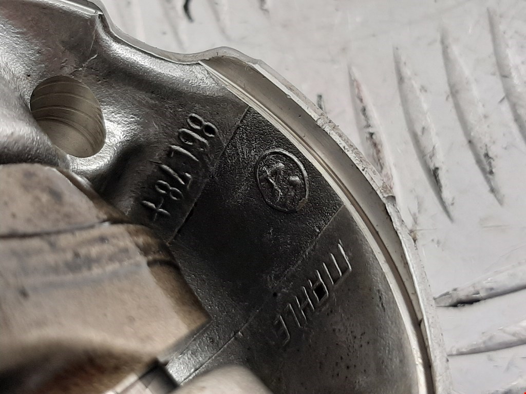 Поршень с шатуном TOYOTA Avensis 2003-2008