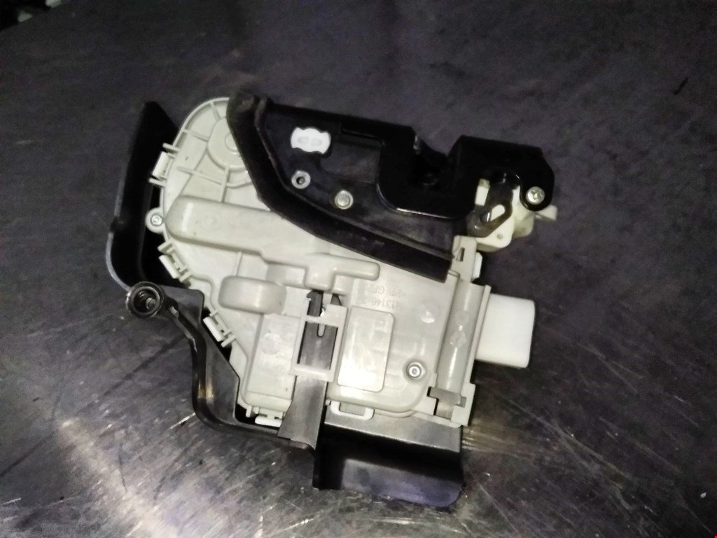 Замок двери передней правой AUDI A3 8V 2012-2020