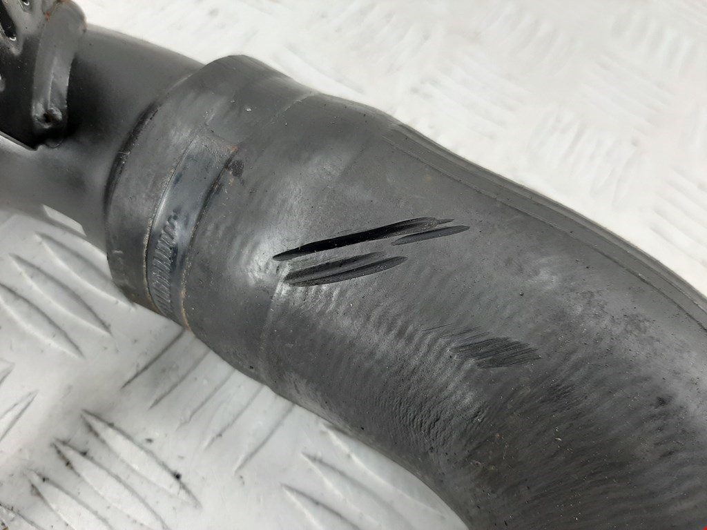 Патрубок интеркулера MITSUBISHI Colt Z3 2003-2012