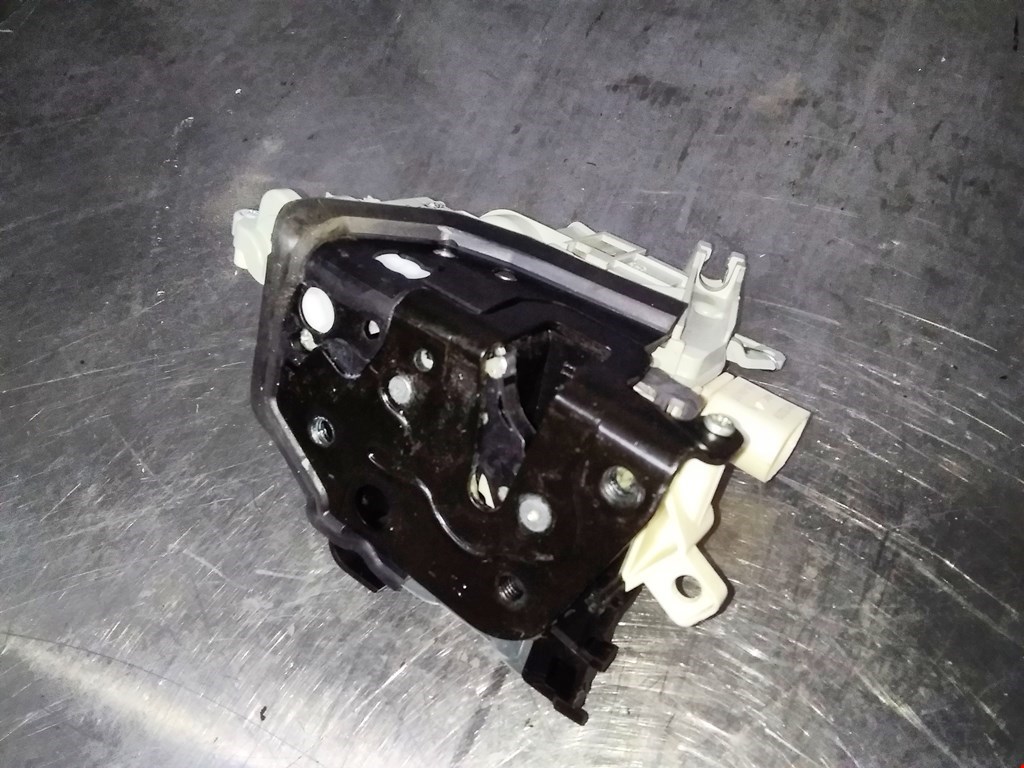 Замок двери задней левой AUDI A3 8V 2012-2020