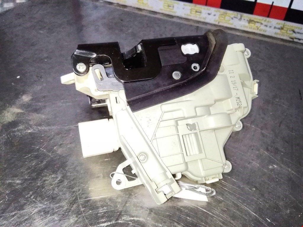 Замок двери задней левой AUDI A3 8V 2012-2020