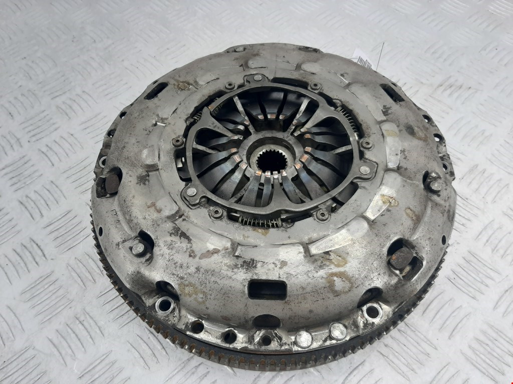 Маховик (демпфер сцепления) VOLKSWAGEN Golf V 2003-2009