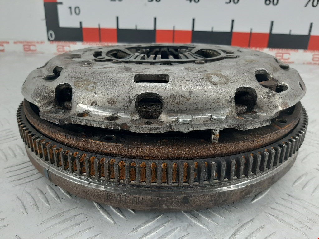 Маховик (демпфер сцепления) VOLKSWAGEN Golf V 2003-2009