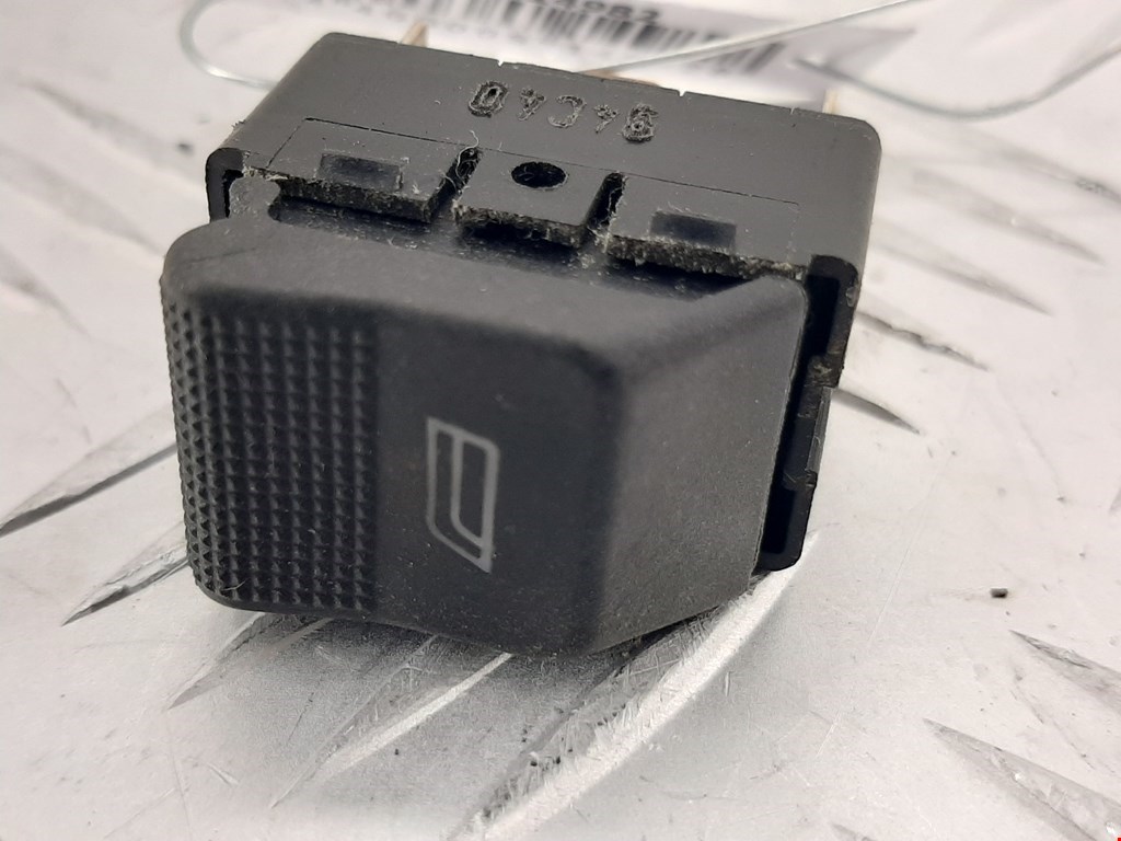 Кнопка стеклоподъемника AUDI A4 B5 1995-2001