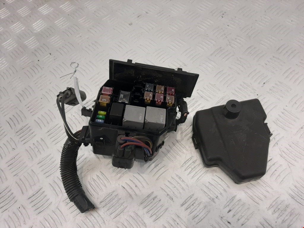 Блок реле MAZDA Mazda 2 DY 2003-2007