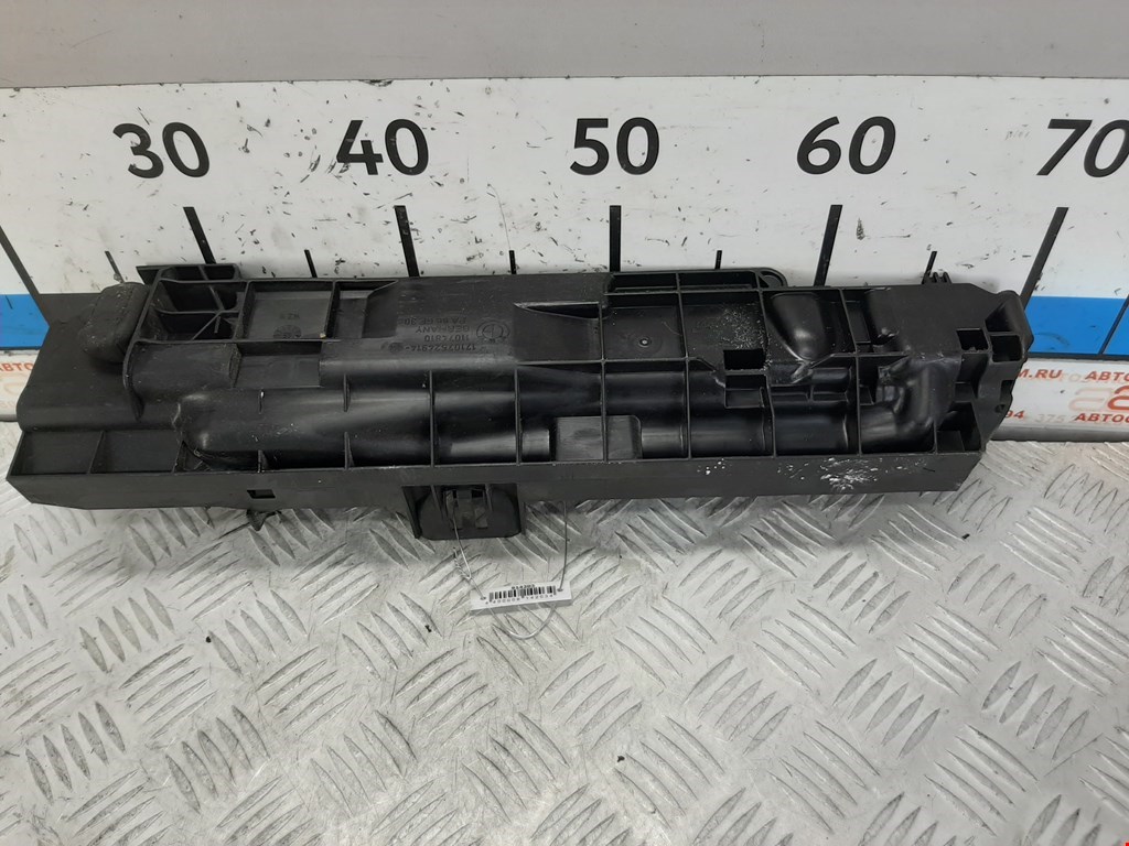 Кронштейн (крепление) радиатора BMW 1-Series (E81/E82/E87/E88) (2004-2014)