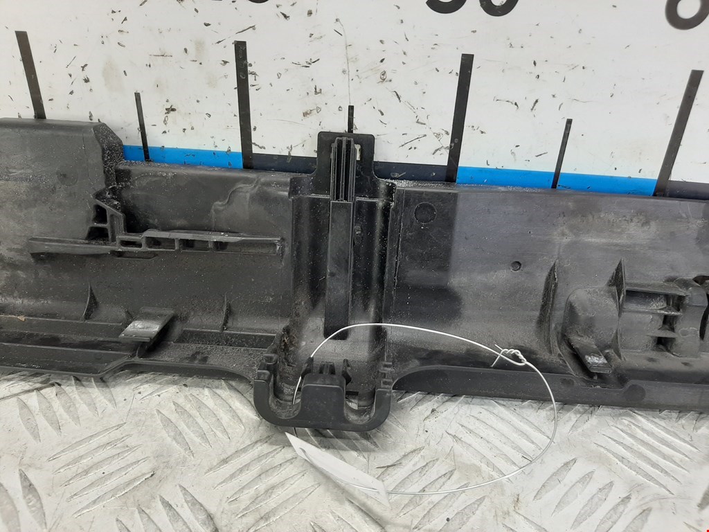 Кронштейн (крепление) радиатора BMW 1er E81\E87 2004-2011