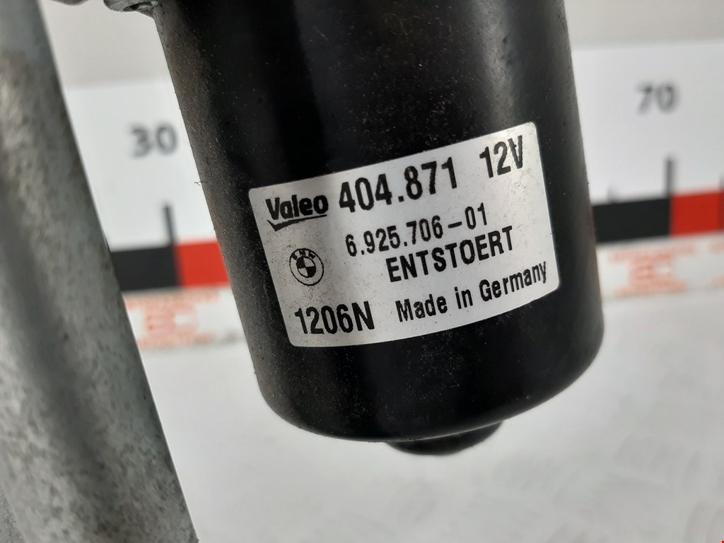 Моторчик стеклоочистителя передний BMW 1er E81\E87 2004-2011