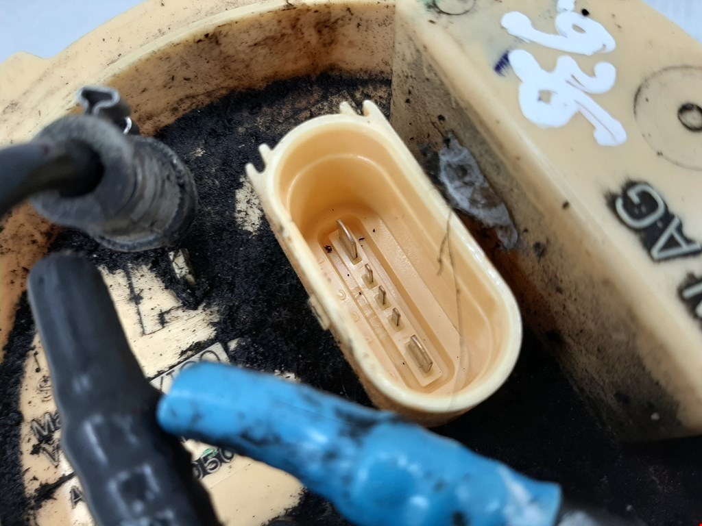 Насос топливный (электрический) VOLKSWAGEN Jetta V 2005-2011