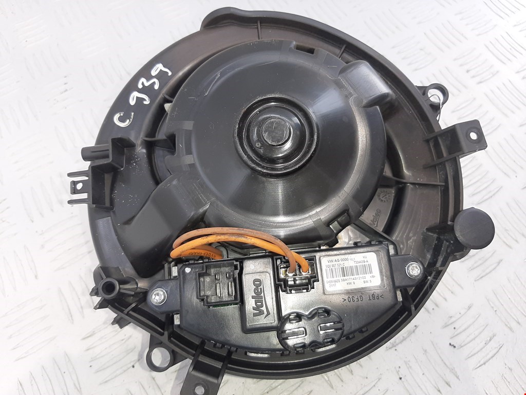 Моторчик (мотор) отопителя салона AUDI A3 8V 2012-2020