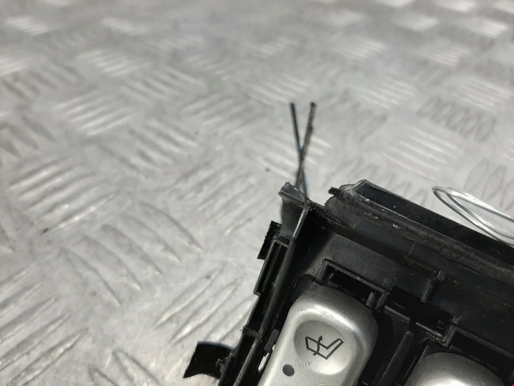 Кнопка аварийной сигнализации (аварийки) CHRYSLER Crossfire 2003-2007