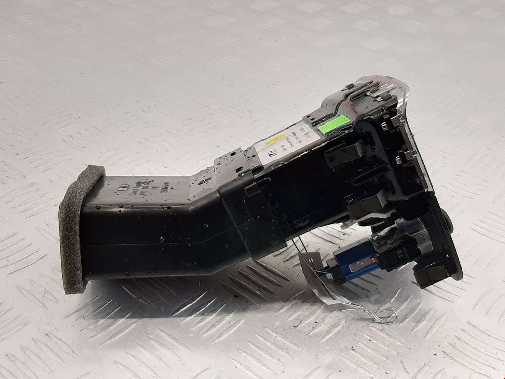 Дефлектор воздушный AUDI A3 8V 2012-2020