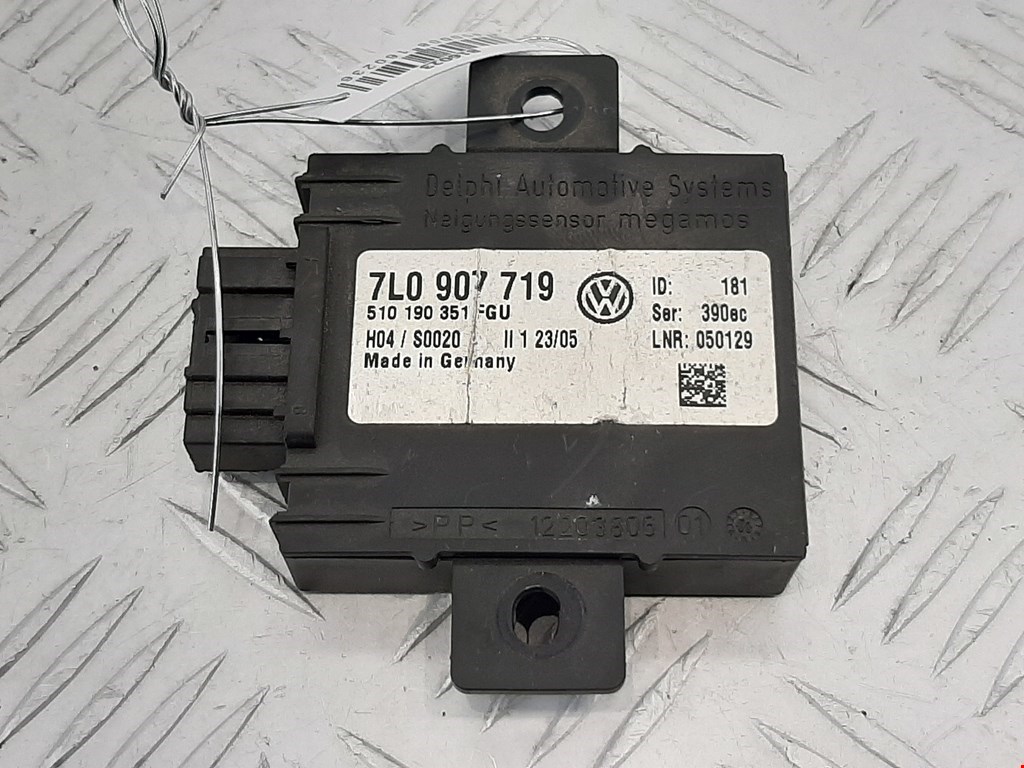 Блок управления сигнализацией Volkswagen Touareg 1 (2002-2010)