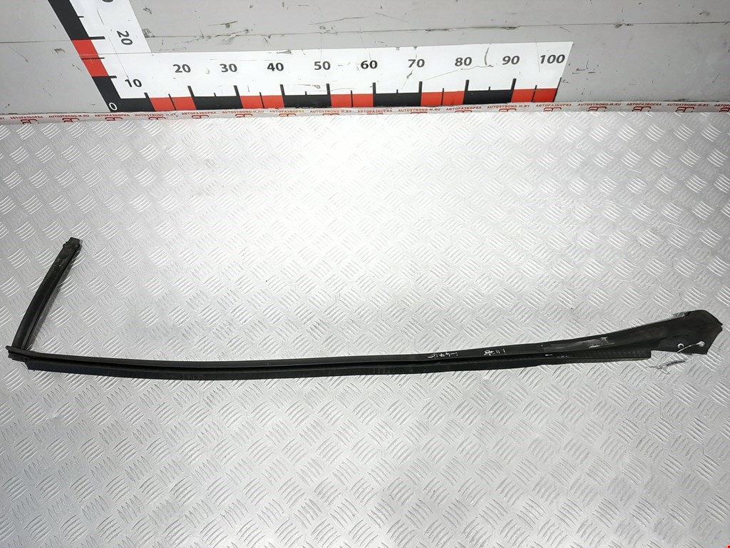 Уплотнитель двери CHRYSLER Crossfire 2003-2007