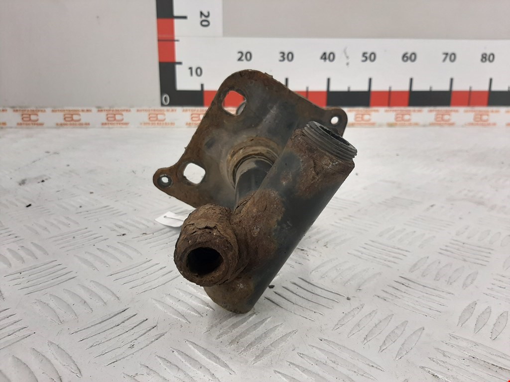 Отбойник бампера передний правый BMW 5-Series (E39) (1995-2004)