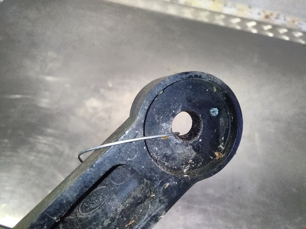 Поводок дворника задний (заднего) LAND ROVER Discovery III 2005-2009