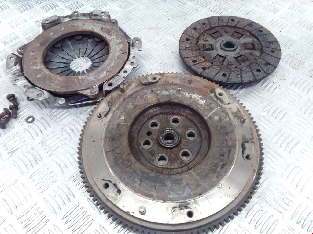 Маховик (демпфер сцепления) MAZDA Premacy CP 1999-2004