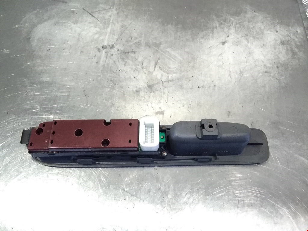 Блок управления стеклоподъемниками MITSUBISHI Space Wagon N8,N9 1998-2004