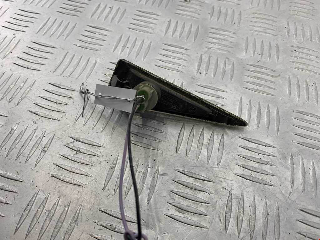 Повторитель на крыло RENAULT Espace 2003-2014