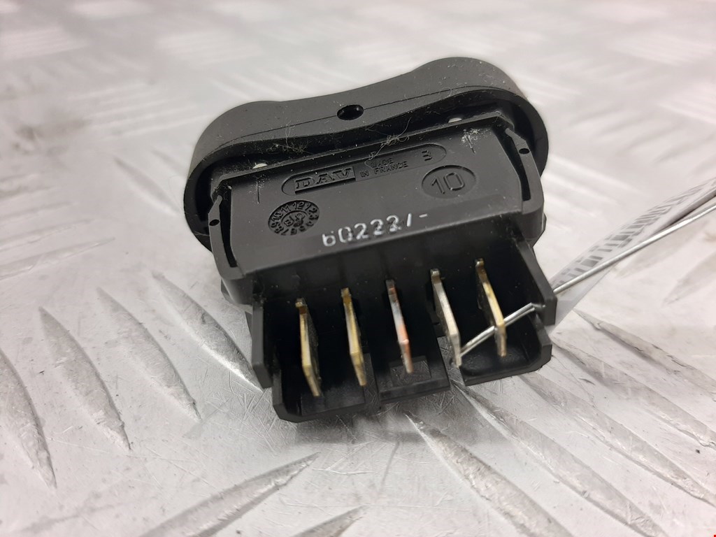 Кнопка стеклоподъемника RENAULT Sandero 2009-2014