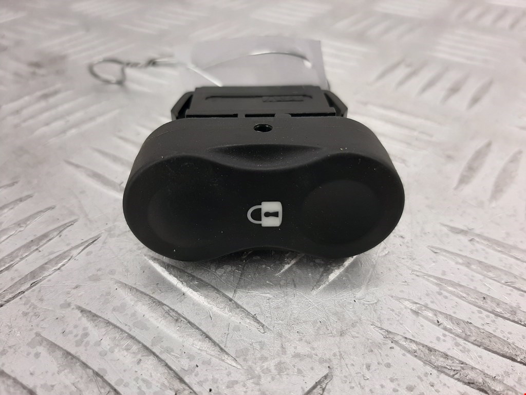 Кнопка центрального замка RENAULT Sandero 2009-2014