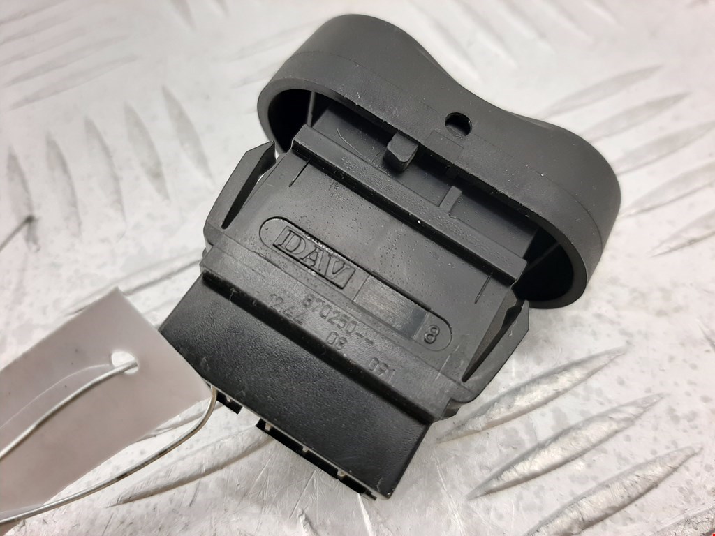 Кнопка центрального замка RENAULT Sandero 2009-2014