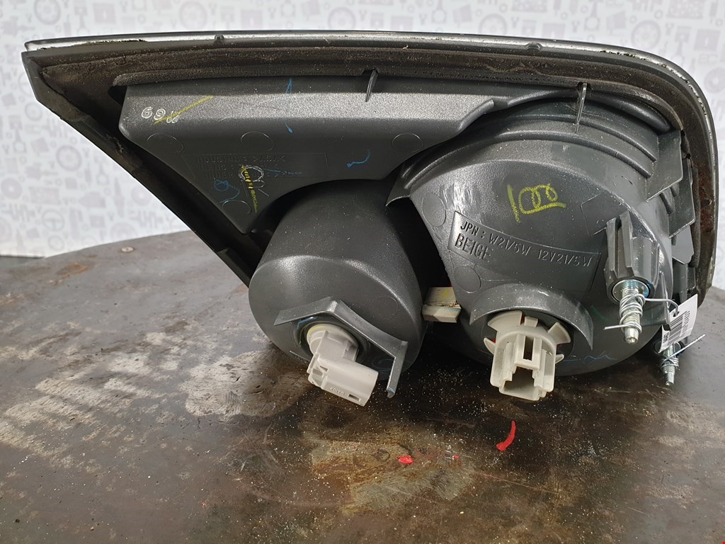 Фонарь крышки багажника правый Mazda 6 GG (2002-2008)